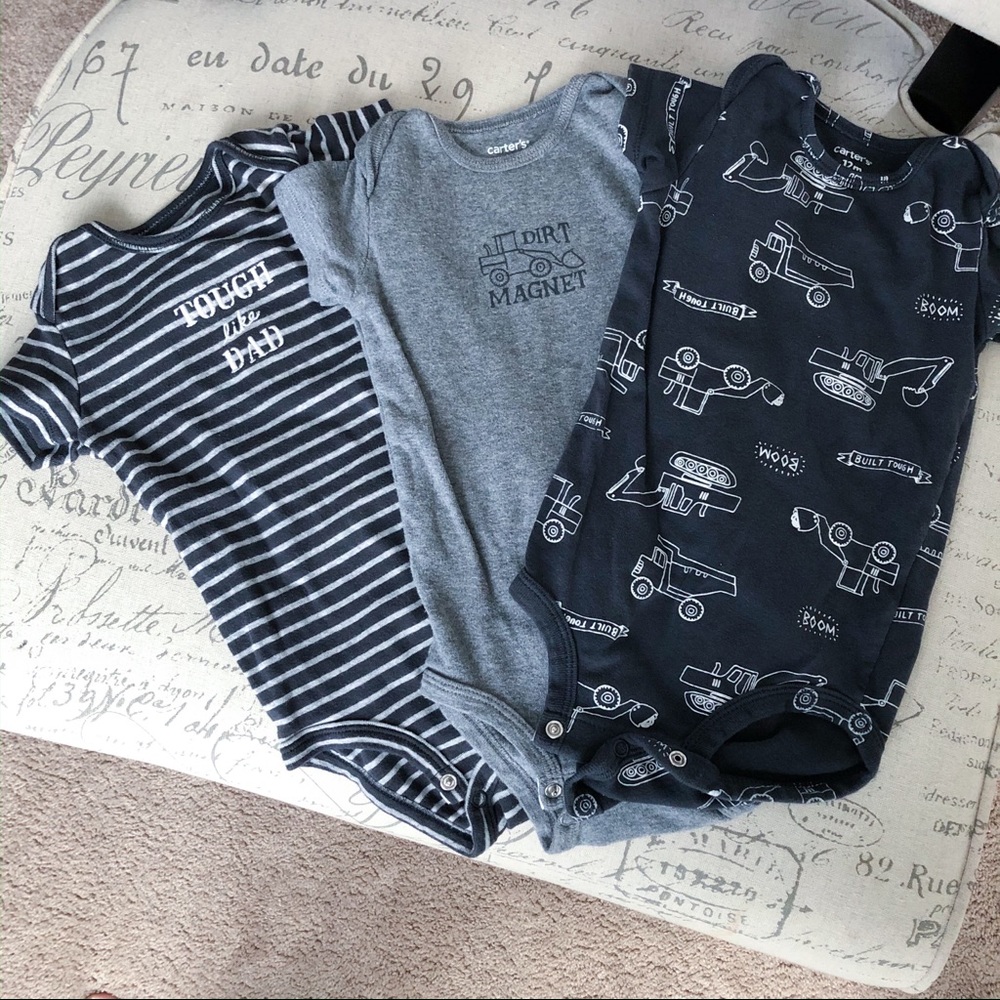 Short sleeve Carters baby onesies- bundle of 3